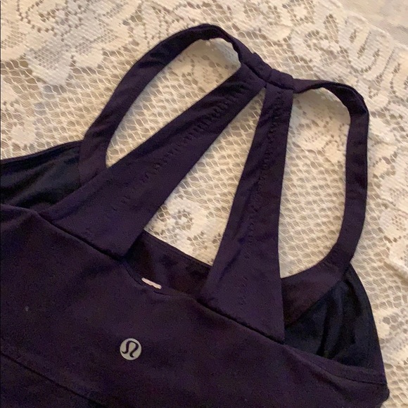 LULULEMON SZ 6, purple tank top with bra support - Picture 6 of 8